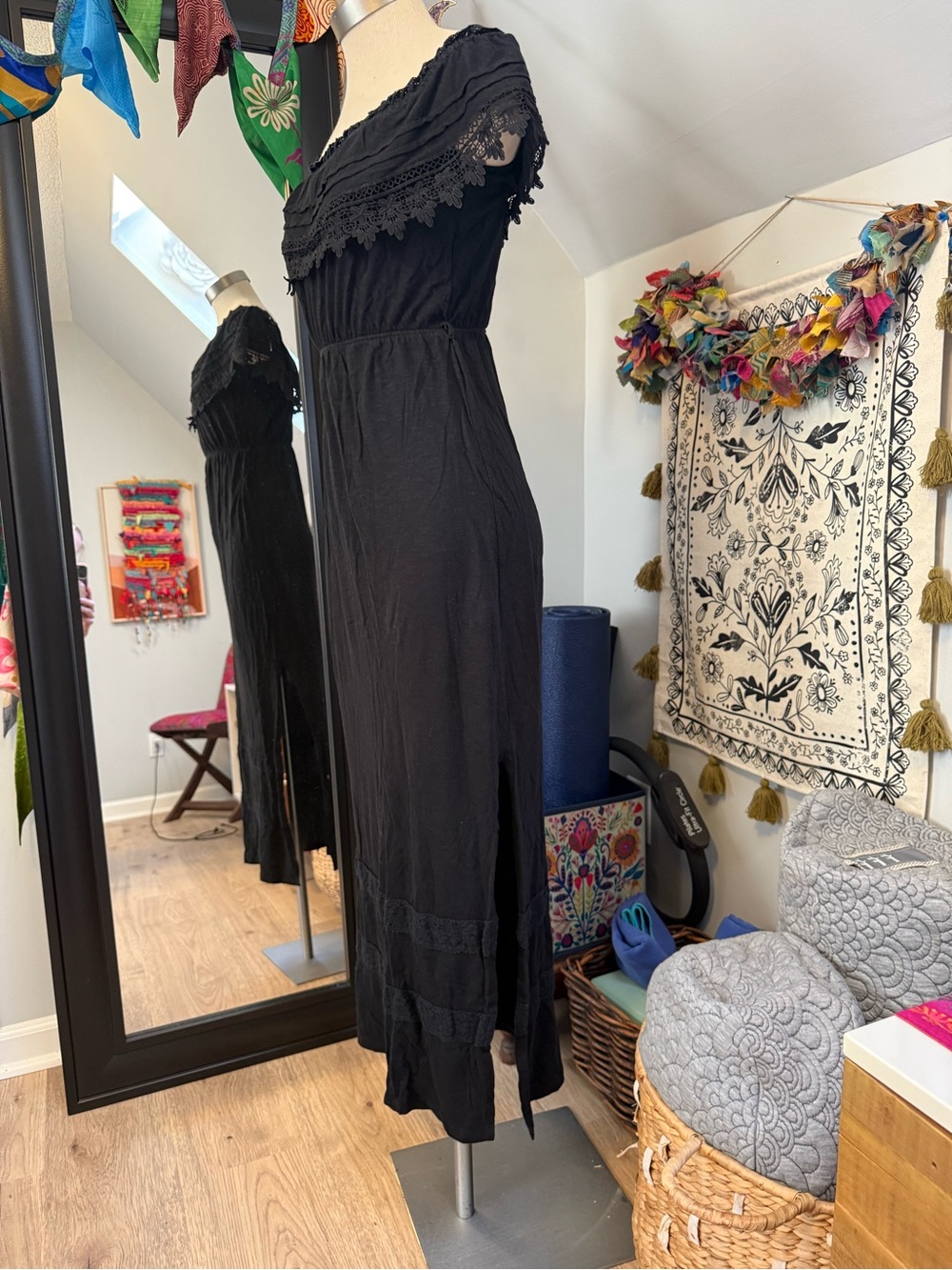Olga Black Off-Shoulder Maxi Dress with Lace Trim - Picture 6 of 8